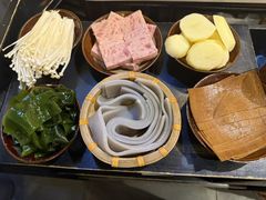 -卤校长老火锅(沙坪坝直营店)