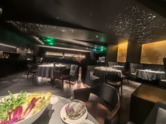 -左庭右院鲜牛肉火锅黑金店(陆家嘴中心店)