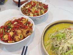 -独一佳老胡湘菜馆(矿山路店)