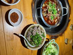 -大众跷脚牛肉馆·非遗传承单位(峨眉山店)