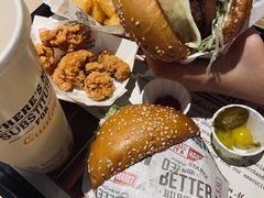 -The Habit Burger Grill 哈比特汉堡(复兴soho店)