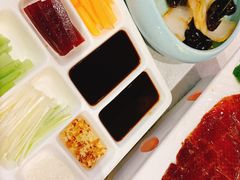 嫩白菜烧面筋-京味民福烤鸭店(建设四马路店)