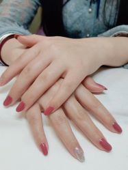 -孔雀手美甲美睫护理