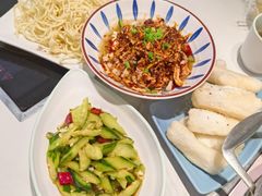 -黄记煌三汁焖锅(新佳丽江汉路店)