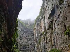 -龙水峡地缝景区