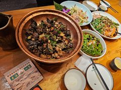 -老滇山寨•云南特色菜•地方菜•民族风情歌舞表演(金碧店)