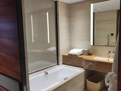 -广州汇华希尔顿逸林酒店