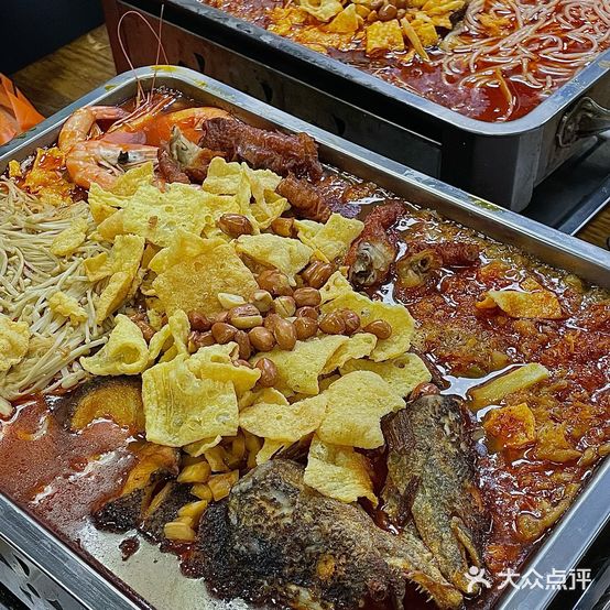 在巷子里的烤肉店·螺蛳粉烤鱼·牛蛙(和美城店)