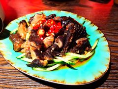 江湖无鸡爪-鼎牛牛炖锅·烤串(温泉路店)