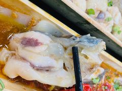-胡须哥网红竹筒菜