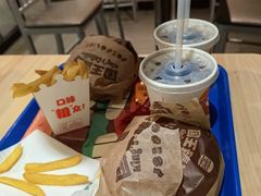 -汉堡王(颐和汇邻湾广场店)