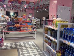 -嗨本可潮玩仓(大兴大悦春风里店)