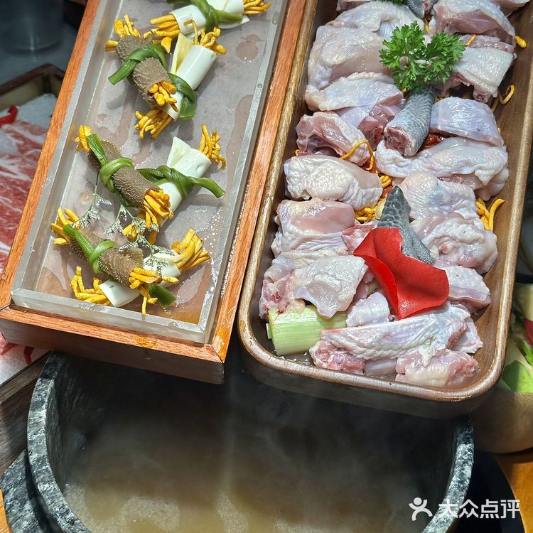 新鲜野生菌子每天打飞的来，就为提供这口新鲜