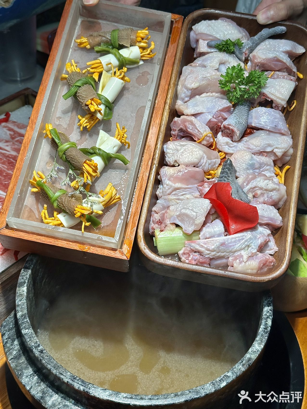 新鲜野生菌子每天打飞的来，就为提供这口新鲜