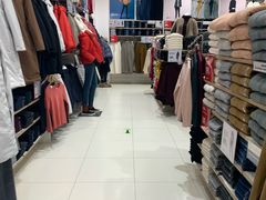 -优衣库(昆明七彩METOWN购物中心店)