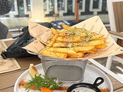 -Mark&Mars Restaurant