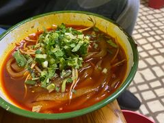 -拈签一笑黄牛肉辣卤串串