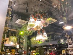 大堂-胡桃里音乐餐厅(陶溪川店)(川湘赣菜·世界百大酒庄直供红酒·音乐表演)