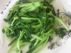 青菜-七的湖·晚芳亭·阳澄湖农家菜·大闸蟹(莲花岛店)