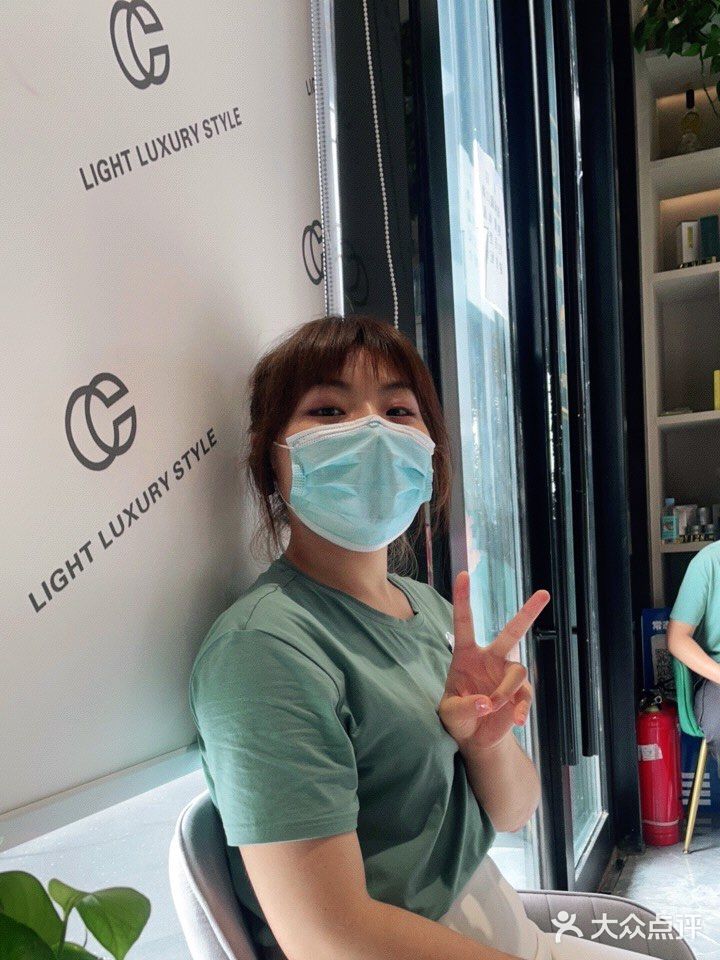 脸上的斑也变深了 身边的同事朋友也都说我