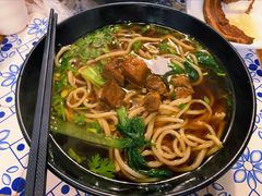 红烧牛肉面-老牌坊鲁菜名店(宽厚里店)