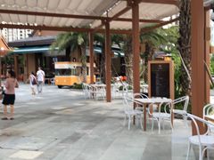 -三亚湾红树林度假酒店美食街