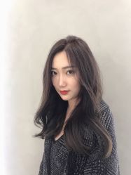 -变画·发型STUDIO