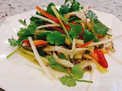 凉拌鳗鱼干-一江春水·杭帮臻宴