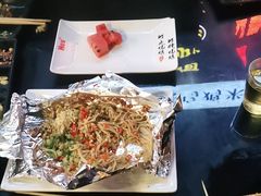 -何师烧烤Pro ·江湖川菜·小龙虾·精酿(太古里旗舰店)