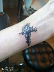 -Black Tattoo Studio