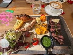 -Mark&Mars Restaurant