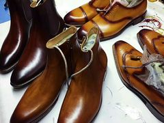 -京伟修鞋洗鞋奢侈品皮具护理店