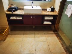 -陕西华浮宫酒店(未央湖公园店)