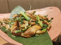 包烧野生牛肝菌-云海肴云南菜(正大广场店)
