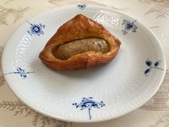-VERIE BAKEHOUSE