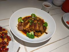 -阿瓦山寨·湘菜现炒·剁椒鱼头王(咸阳总店)