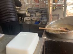 -何老二卤汁凉粉