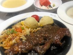 -豪客来牛排(中央花苑店)