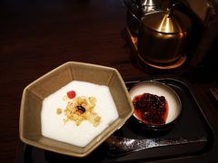 -银米·云南传统过桥米线(双廊黑金冠店)