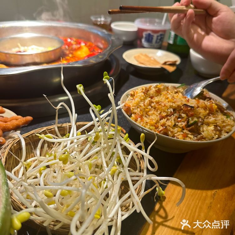 夏天就应该开着空调吃火锅!
