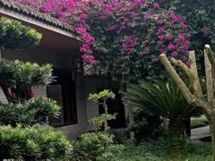 -周老三跷脚牛肉·全牛火锅(非遗传承店)