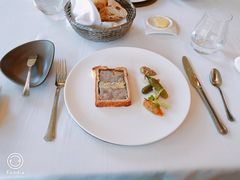 酥皮猪肉鹅肝批-福楼法餐厅FLO