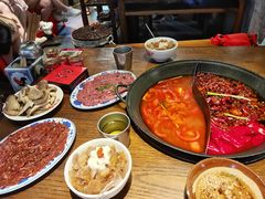 -萍姐火锅·公路夜市(武汉首店)