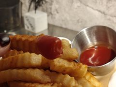 -LESCEDARS Brasserie Bistro香柏树