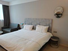 -白玉兰酒店(上海田子坊马当路地铁站店)