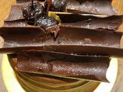 朗姆酒樱桃巧克力蛋糕-Awfully Chocolate(环球港店)
