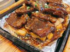 铁板椒香牛仔骨-高第街56号港式餐厅·精选(世茂广场宽厚里大明湖店)