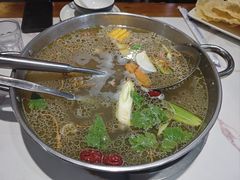 滋补牛排骨原汤锅-乡土黄·鲜牛肉火锅·小龙虾(兴业街店)