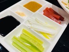 -皇城根·烤鸭·鱼头·家常菜(欧亚大观乐活城店)