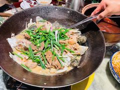 土猪什焖水库大鱼头-园林美食城·本土农家菜(杨和镇店)